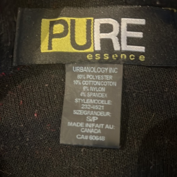 Maroon snap coat cozy lightweight for fall. A bit of wear on it. See photos. - Picture 3 of 3